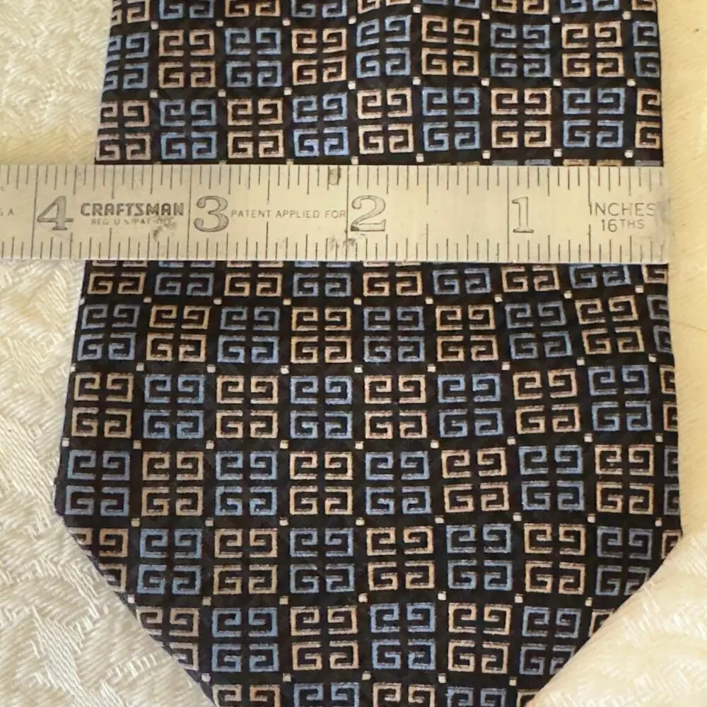 Givenchy Paris 4G 100% Silk Mens Tie Classic Hallmark Monogram Made in Italy
